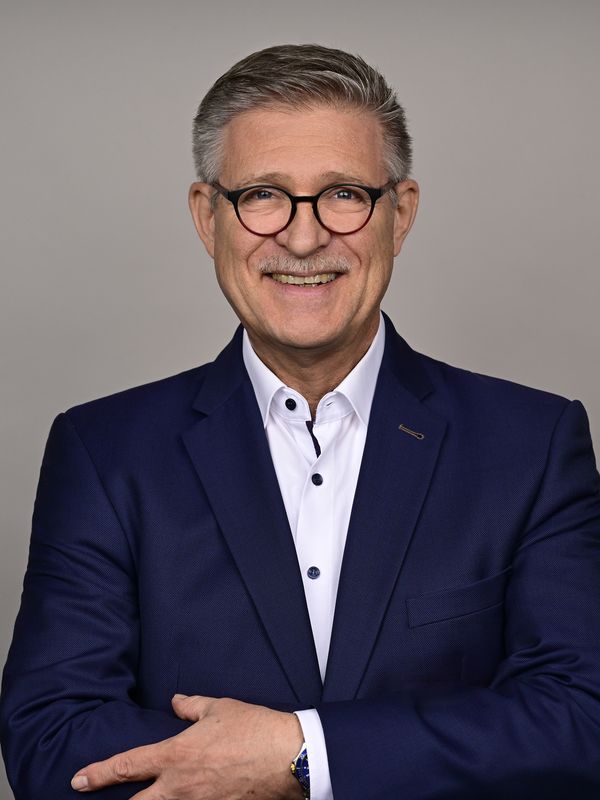 Werner J. Schulze